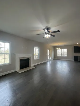 $2,250 | 1501 Trainer Road, Clarksville, TN 37042