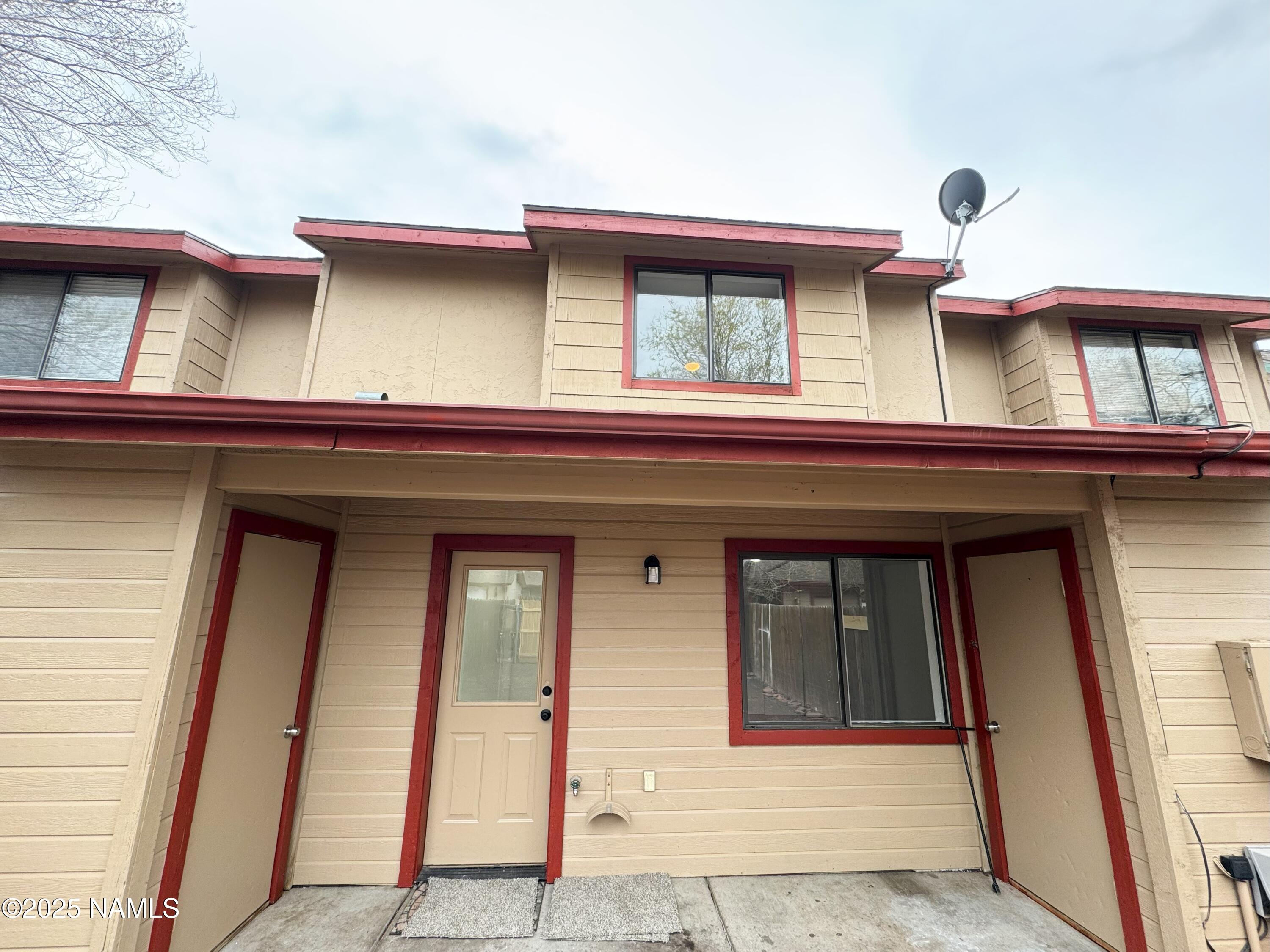 1807 North Main Street Flagstaff, AZ 86004 - Photo 24 of 26 a front view of a house