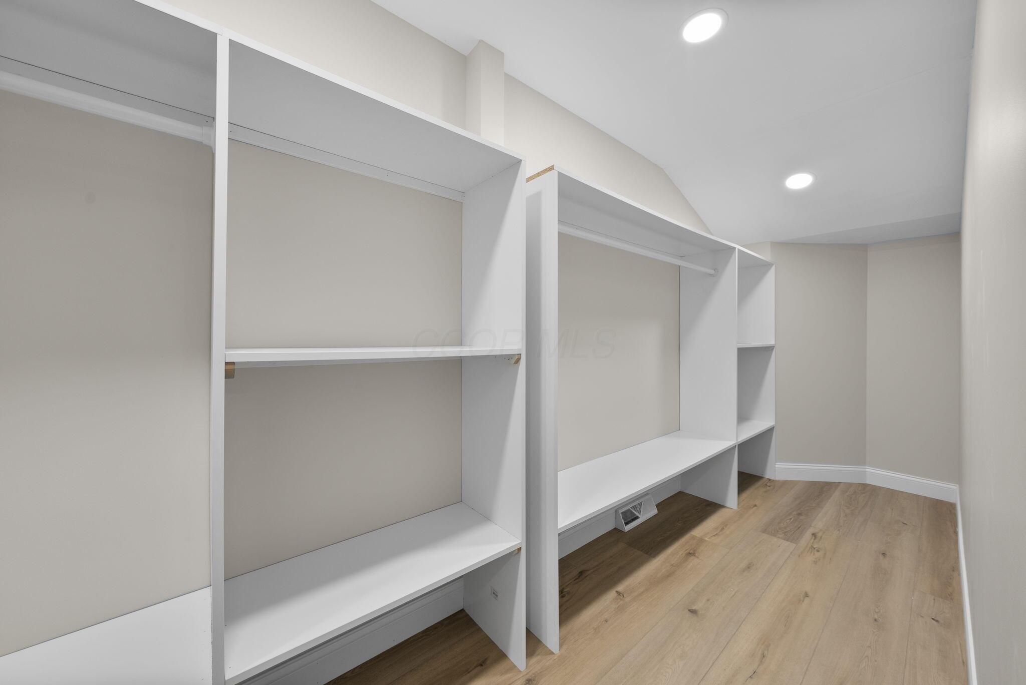 2583 Wexford Road Columbus, OH 43221 - Photo 20 of 41 first floor closet