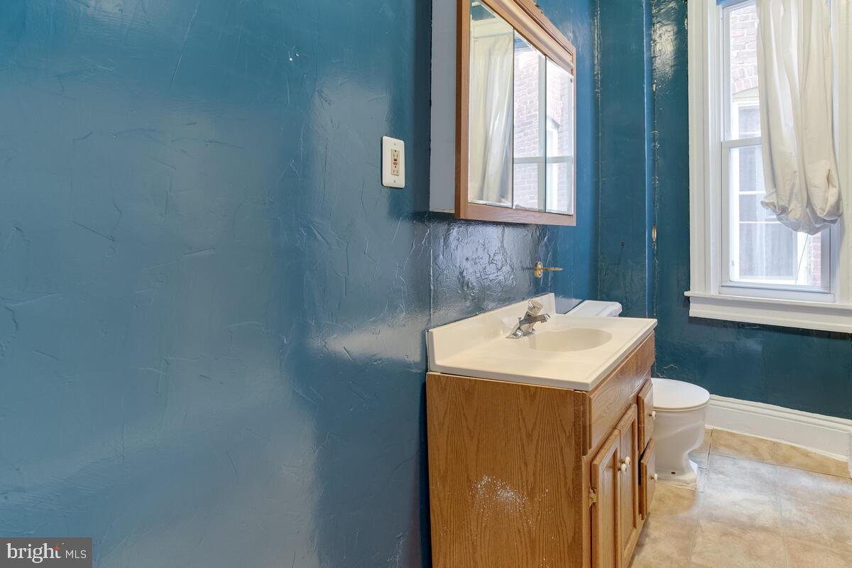 2739 North Calvert Street Baltimore, MD 21218 - Photo 14 of 61 Unit 1 Floor 1: Bathroom