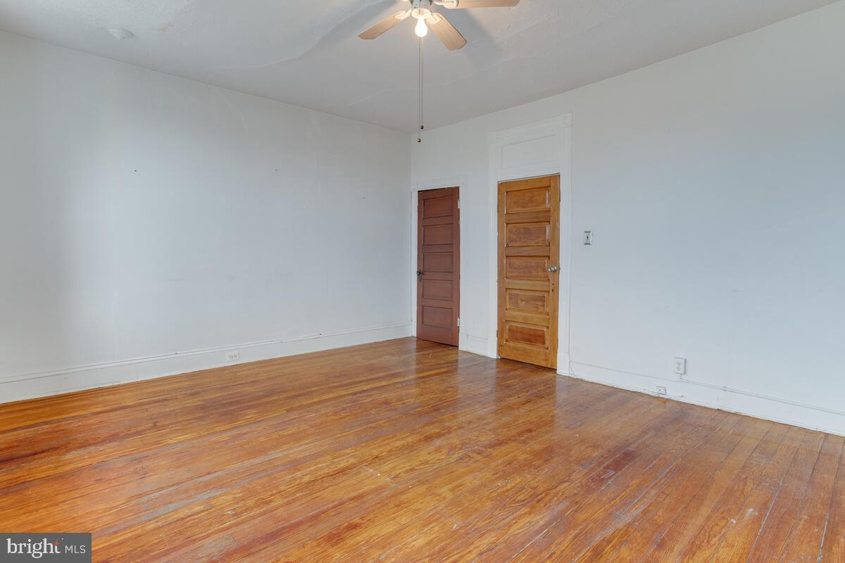 2739 North Calvert Street Baltimore, MD 21218 - Photo 33 of 61 Unit 3 Floor 3: Living Room