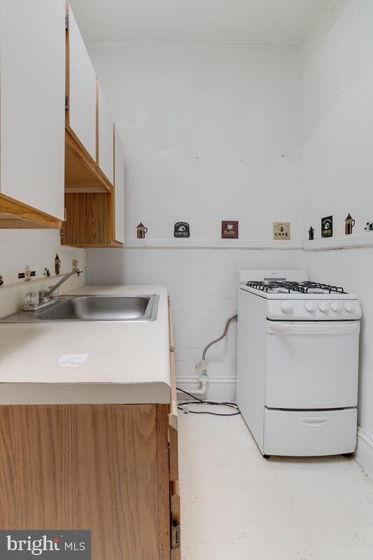 2739 North Calvert Street Baltimore, MD 21218 - Photo 35 of 61 Unit 3 Floor 3: Kitchen