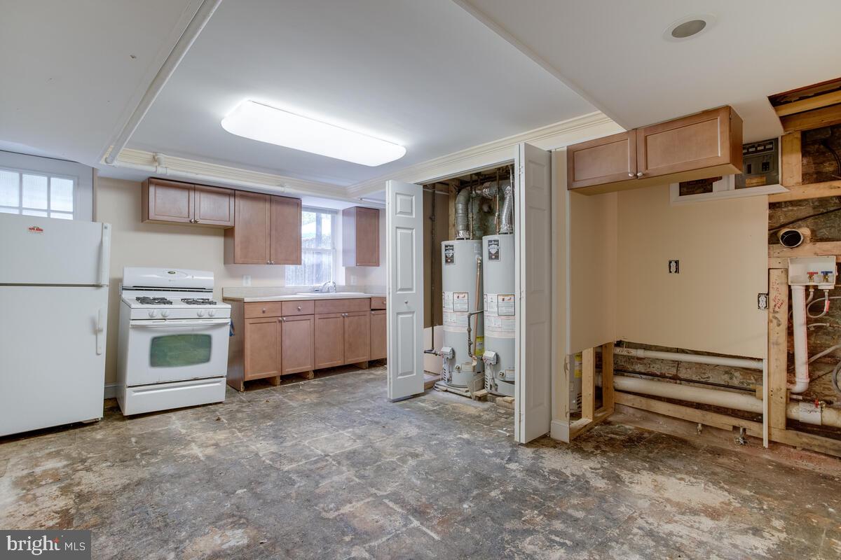 2739 North Calvert Street Baltimore, MD 21218 - Photo 52 of 61 Unit 4 Basement: Eat-in kitchen