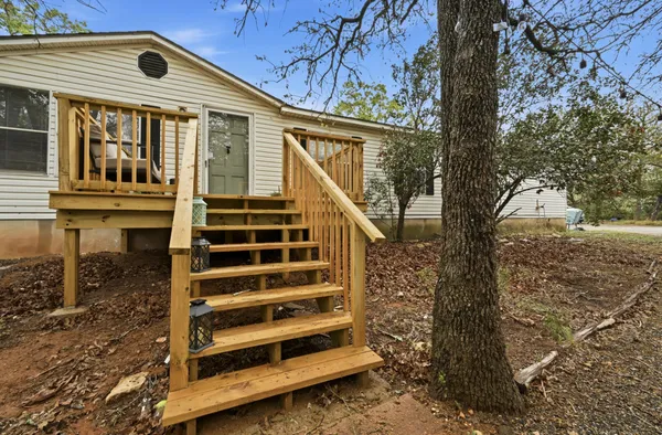 $350,000 | 120 Green Mountain Drive, Cedar Creek, TX 78612