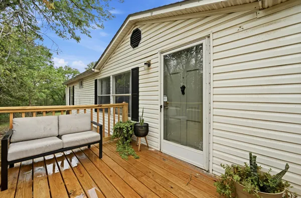 $350,000 | 120 Green Mountain Drive, Cedar Creek, TX 78612