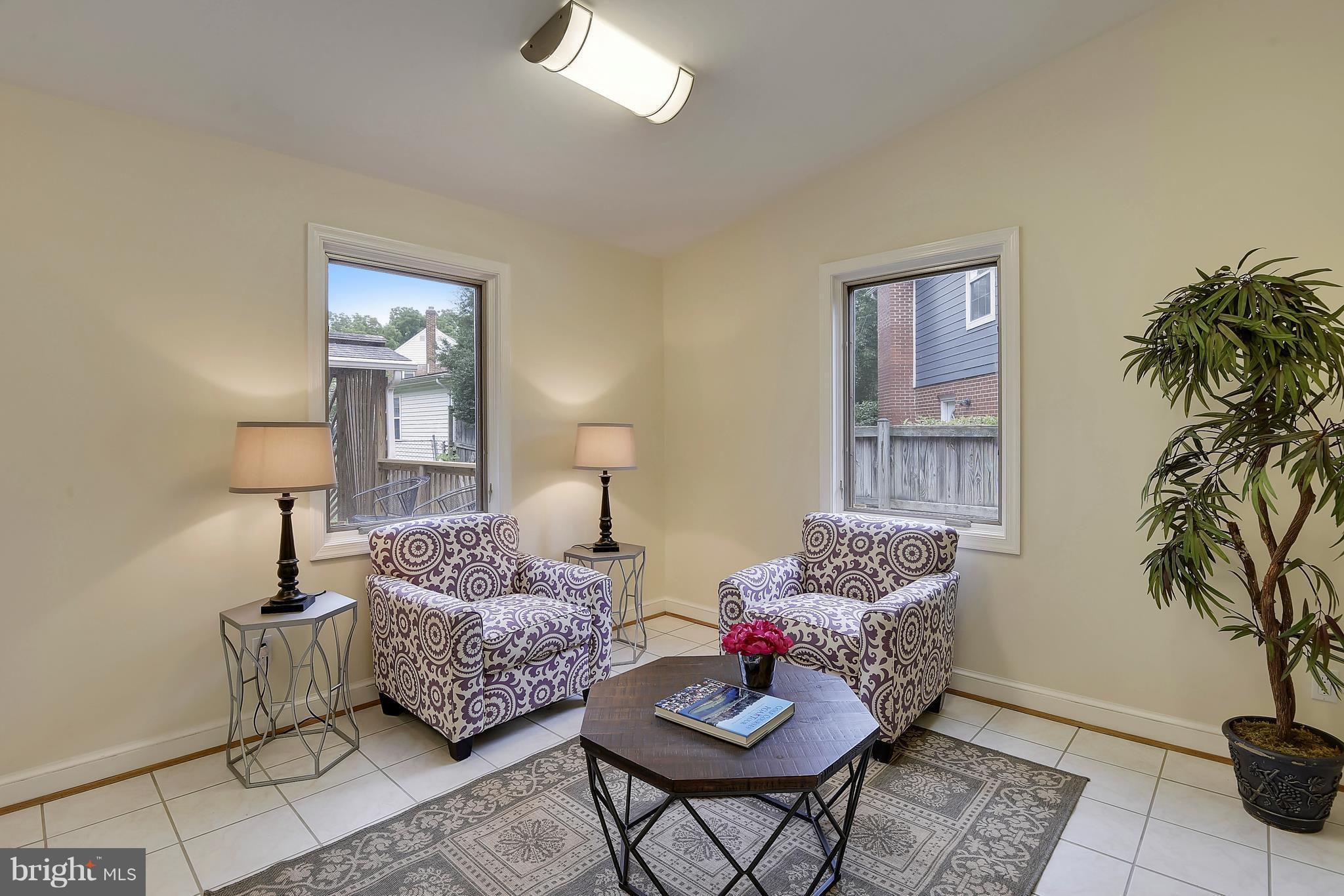 1816 Brisbane Street Silver Spring, MD 20902 - Photo 3 of 30 Family Room Open to the Kitchen!