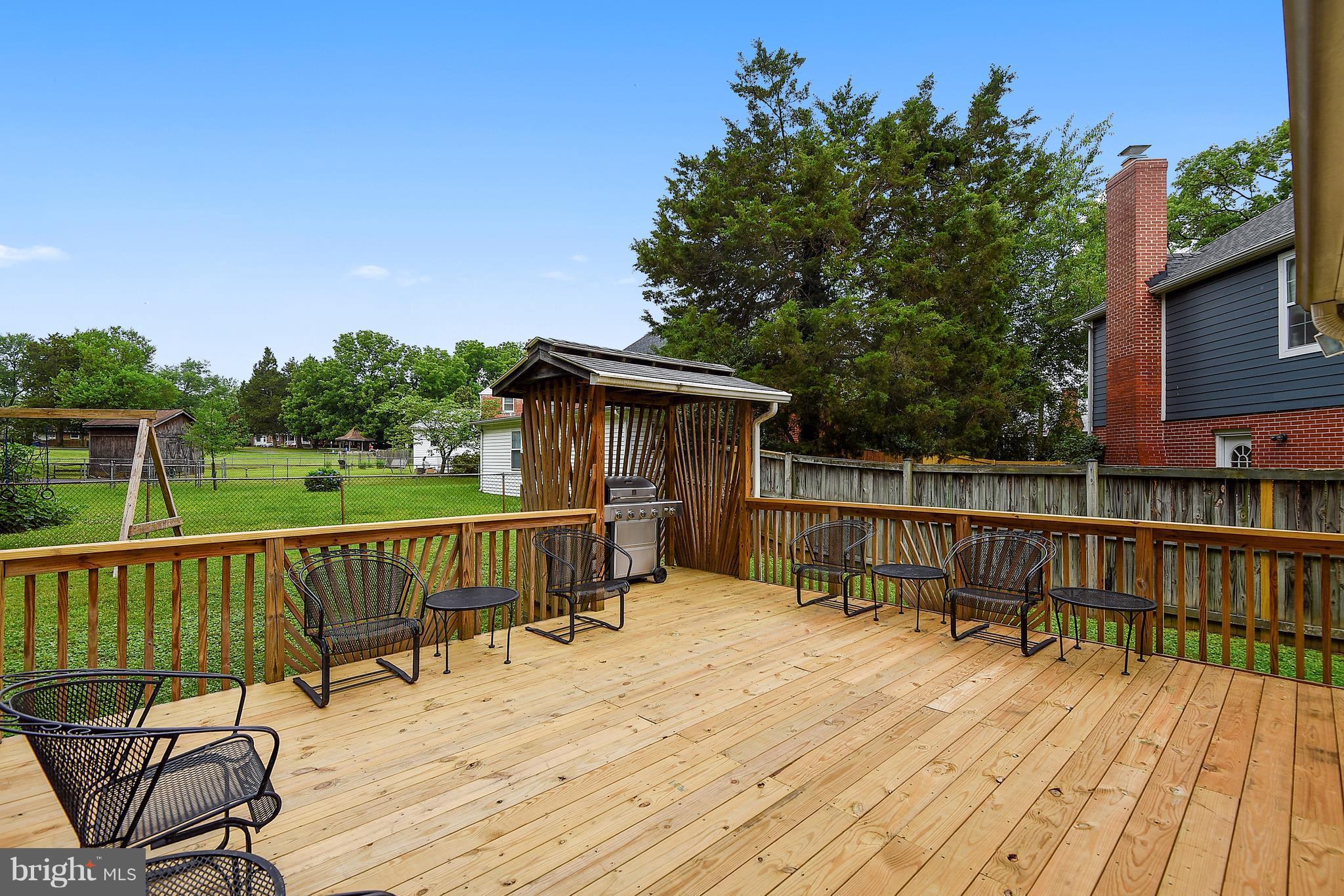 1816 Brisbane Street Silver Spring, MD 20902 - Photo 28 of 30 Deck