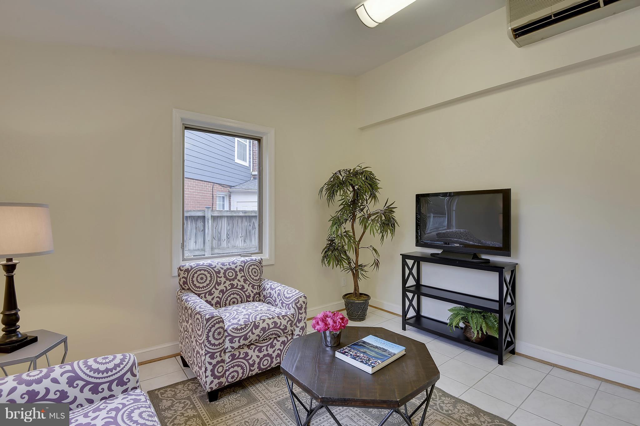 1816 Brisbane Street Silver Spring, MD 20902 - Photo 4 of 30 Family Room