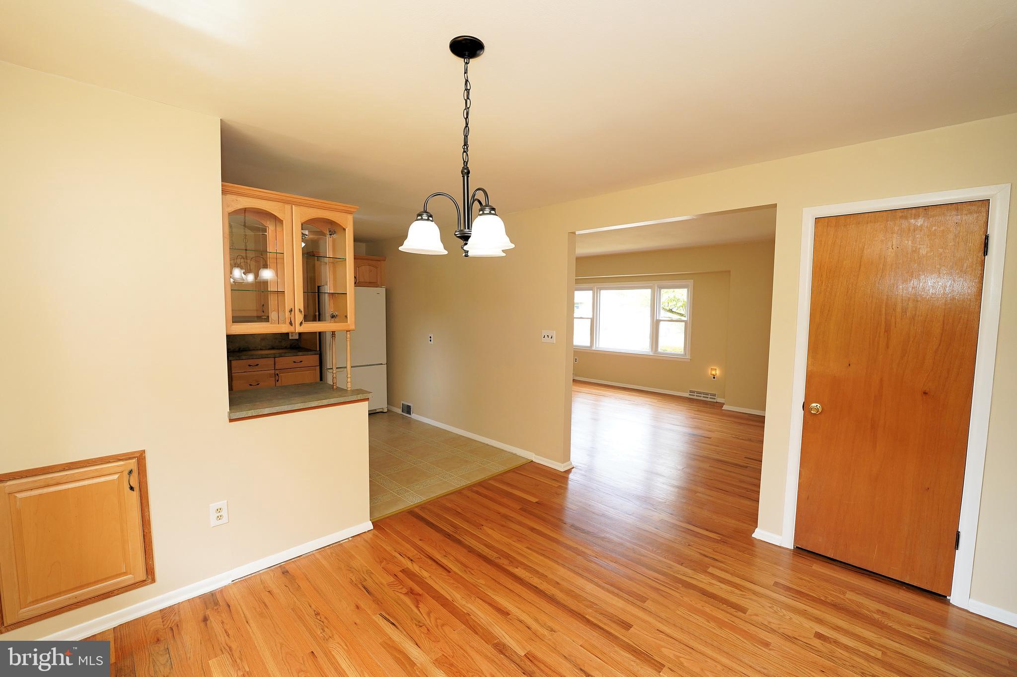 37 Saranac Road Hamilton, NJ 08619 - Photo 15 of 45