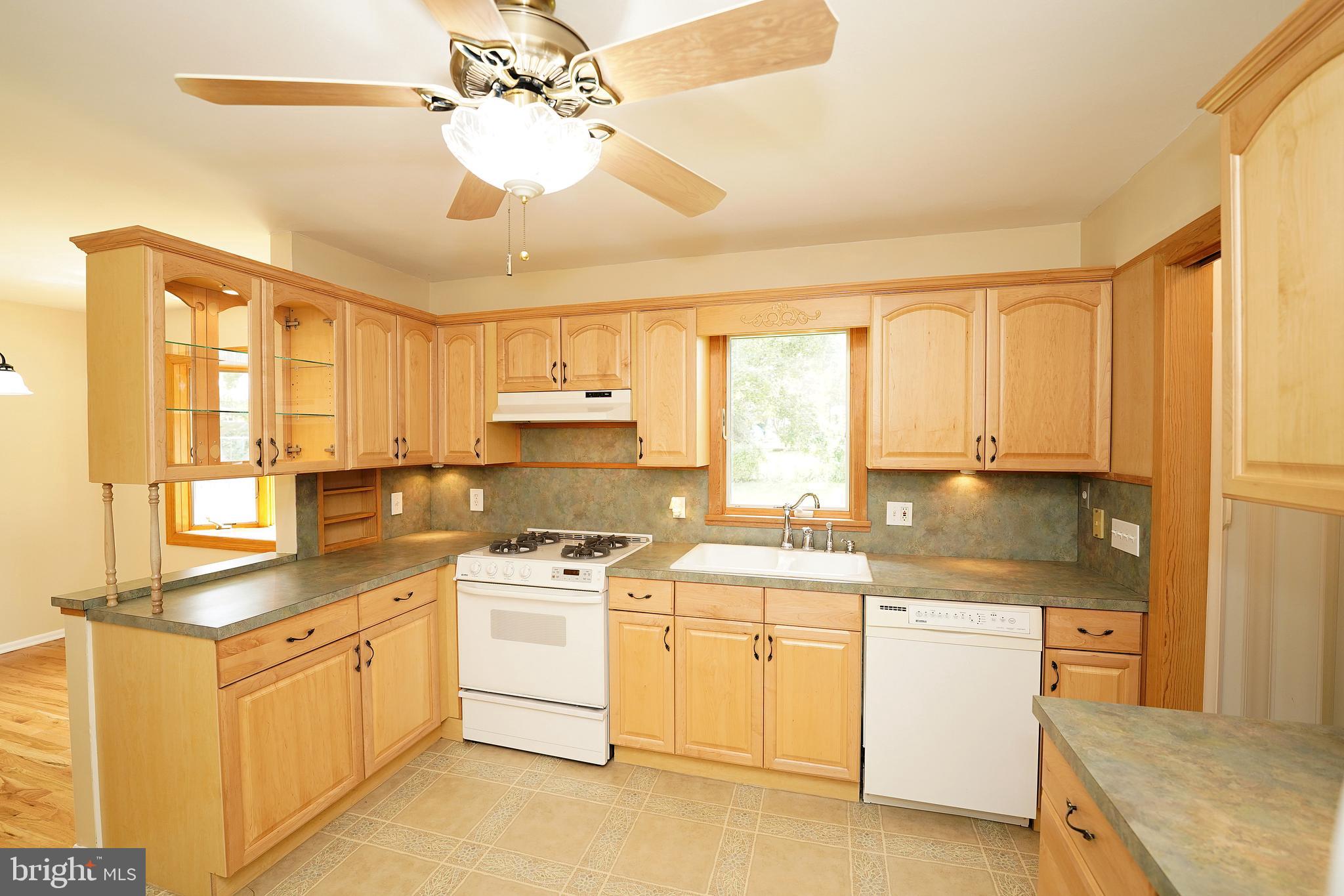 37 Saranac Road Hamilton, NJ 08619 - Photo 19 of 45