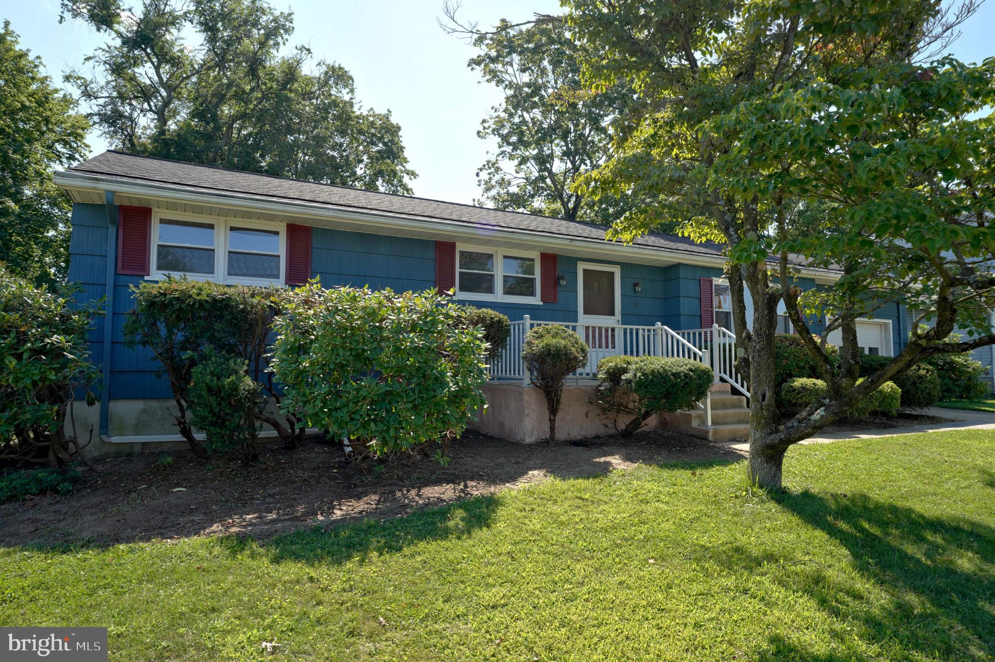 37 Saranac Road Hamilton, NJ 08619 - Photo 3 of 45