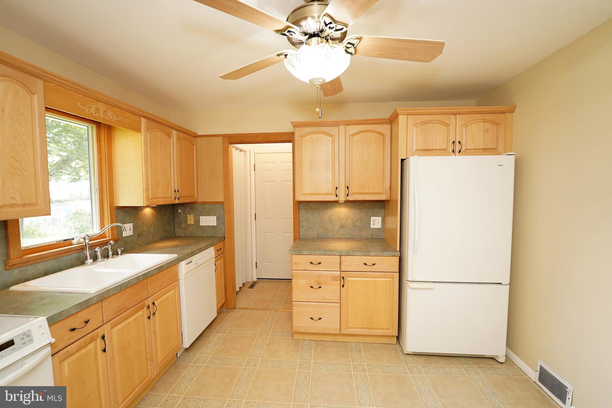 37 Saranac Road Hamilton, NJ 08619 - Photo 23 of 45