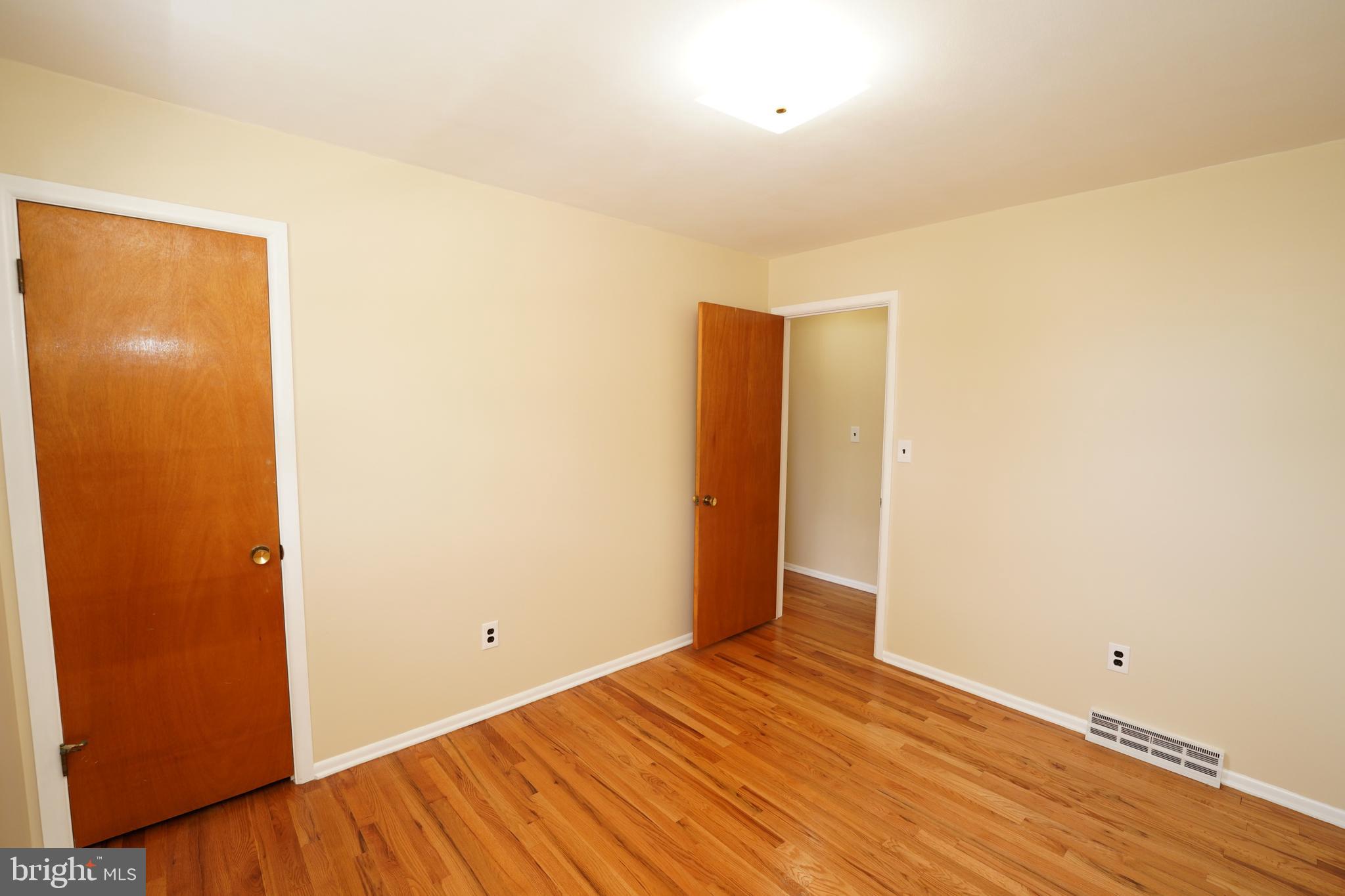 37 Saranac Road Hamilton, NJ 08619 - Photo 30 of 45