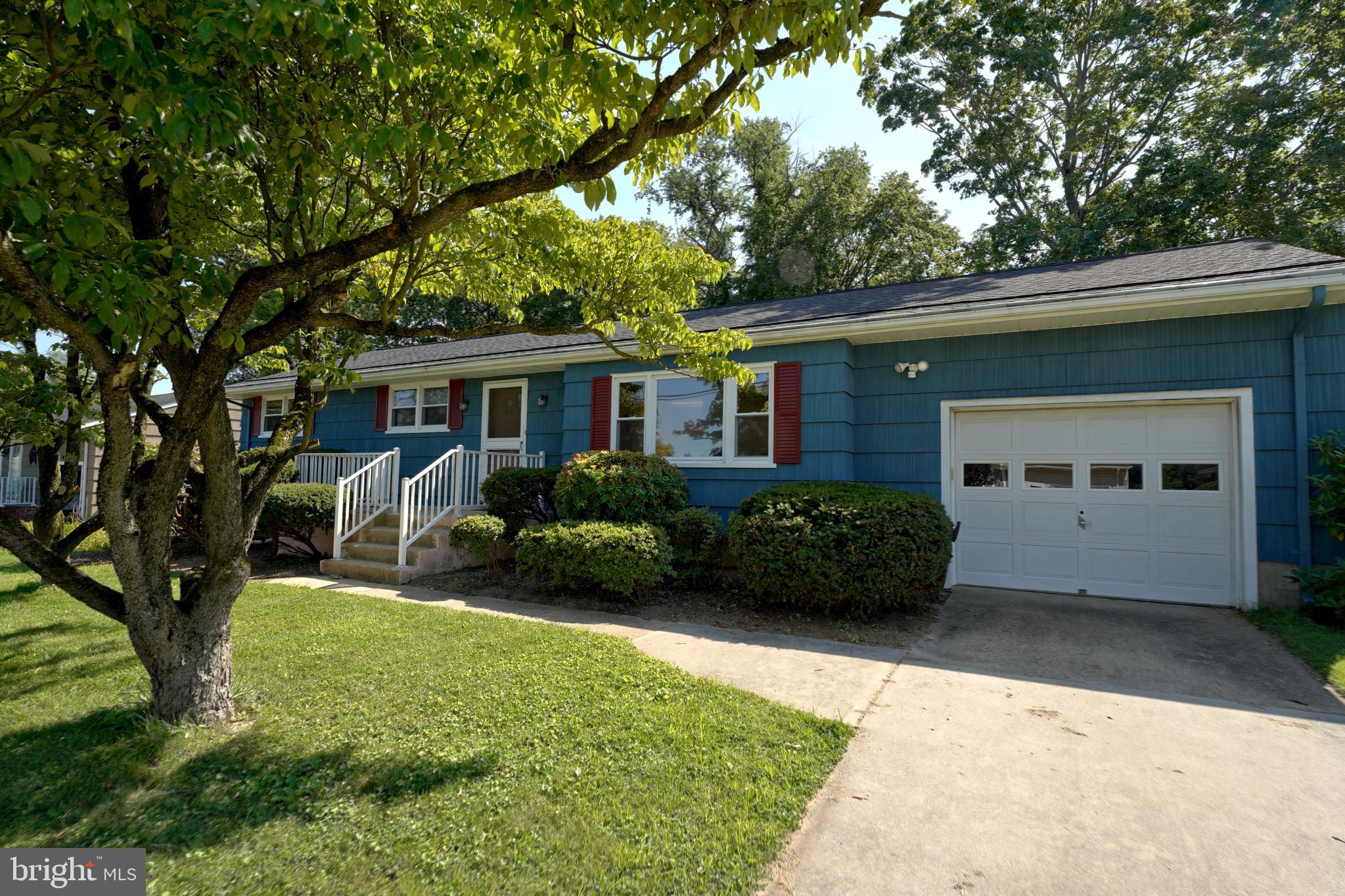 37 Saranac Road Hamilton, NJ 08619 - Photo 5 of 45