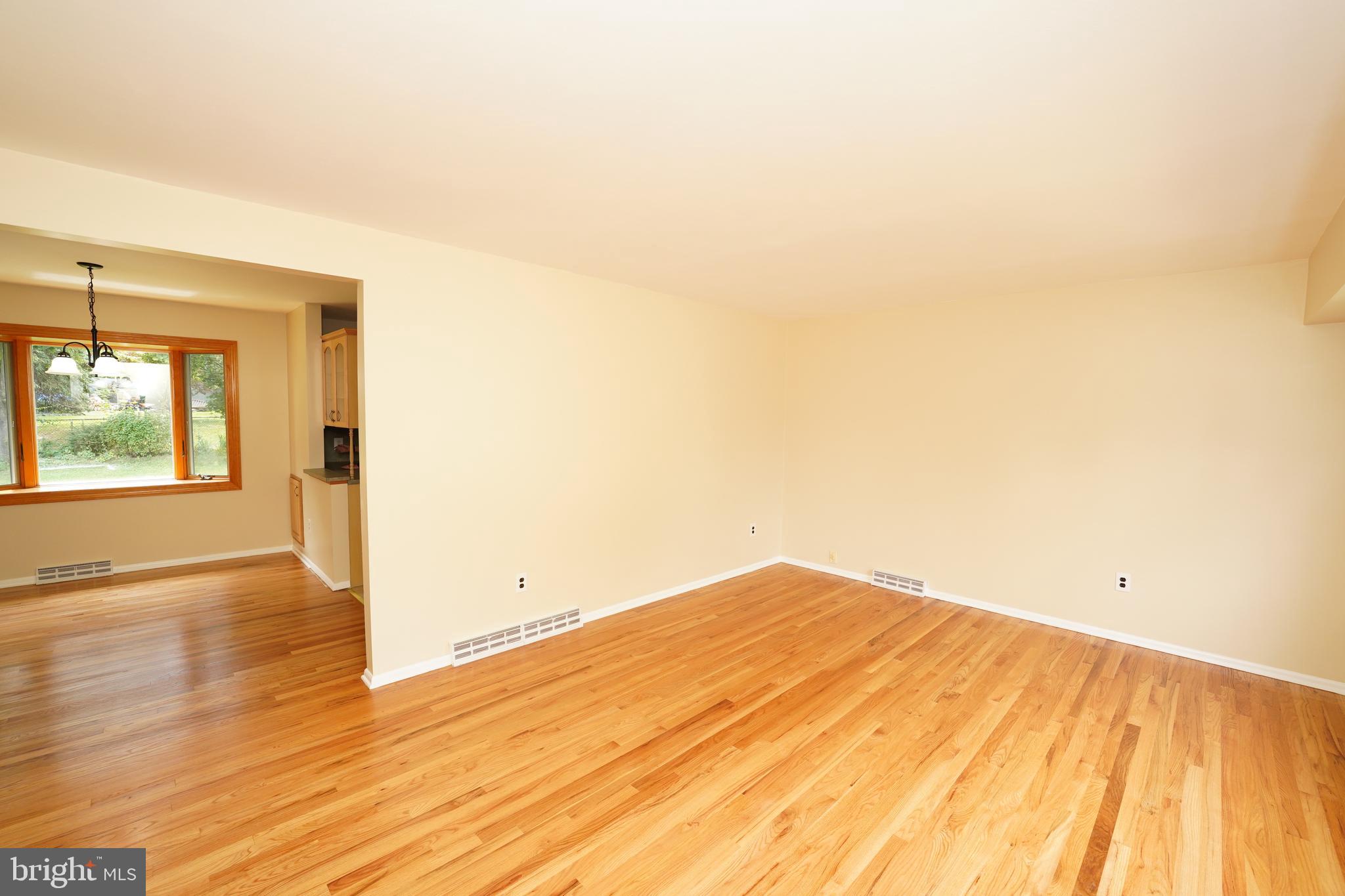 37 Saranac Road Hamilton, NJ 08619 - Photo 7 of 45