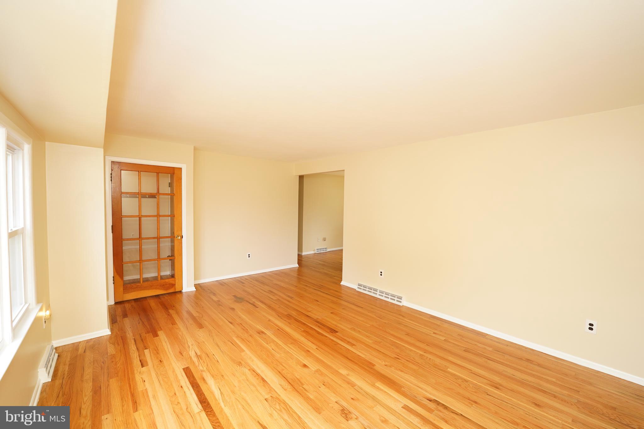 37 Saranac Road Hamilton, NJ 08619 - Photo 8 of 45