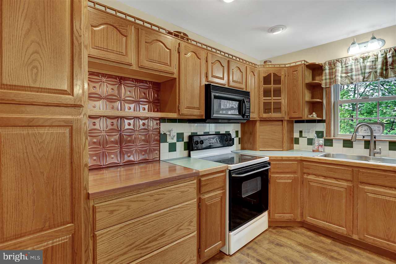 703 Peach Ridge Road Elliottsburg, PA 17024 - Photo 8 of 25 Gallery Image 8