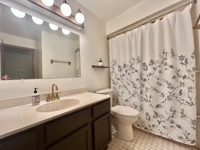 9621 Merrillville Road, Unit 101 Crown Point, IN 46307 - Photo 13 of 23 640x480