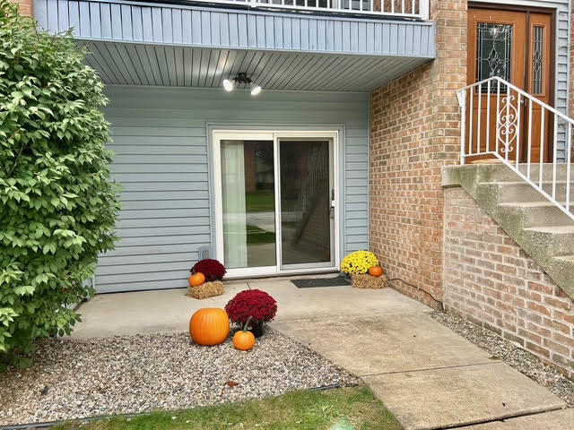 9621 Merrillville Road, Unit 101 Crown Point, IN 46307 - Photo 3 of 23 640x480