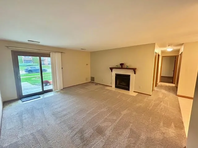 $178,900 | 9621 Merrillville Road, Unit 101, Crown Point, IN 46307