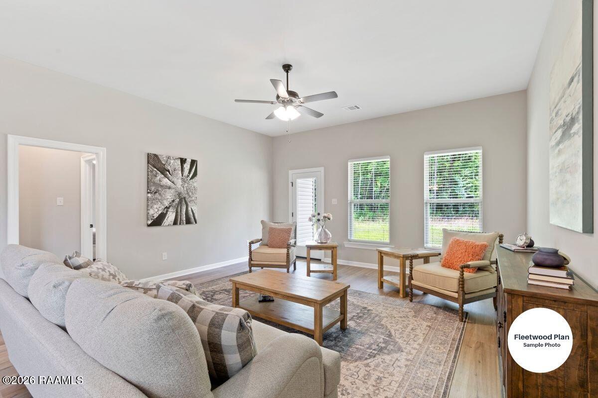 306 Mastermind Youngsville, LA 70592 - Photo 2 of 8 LIVING ROOM