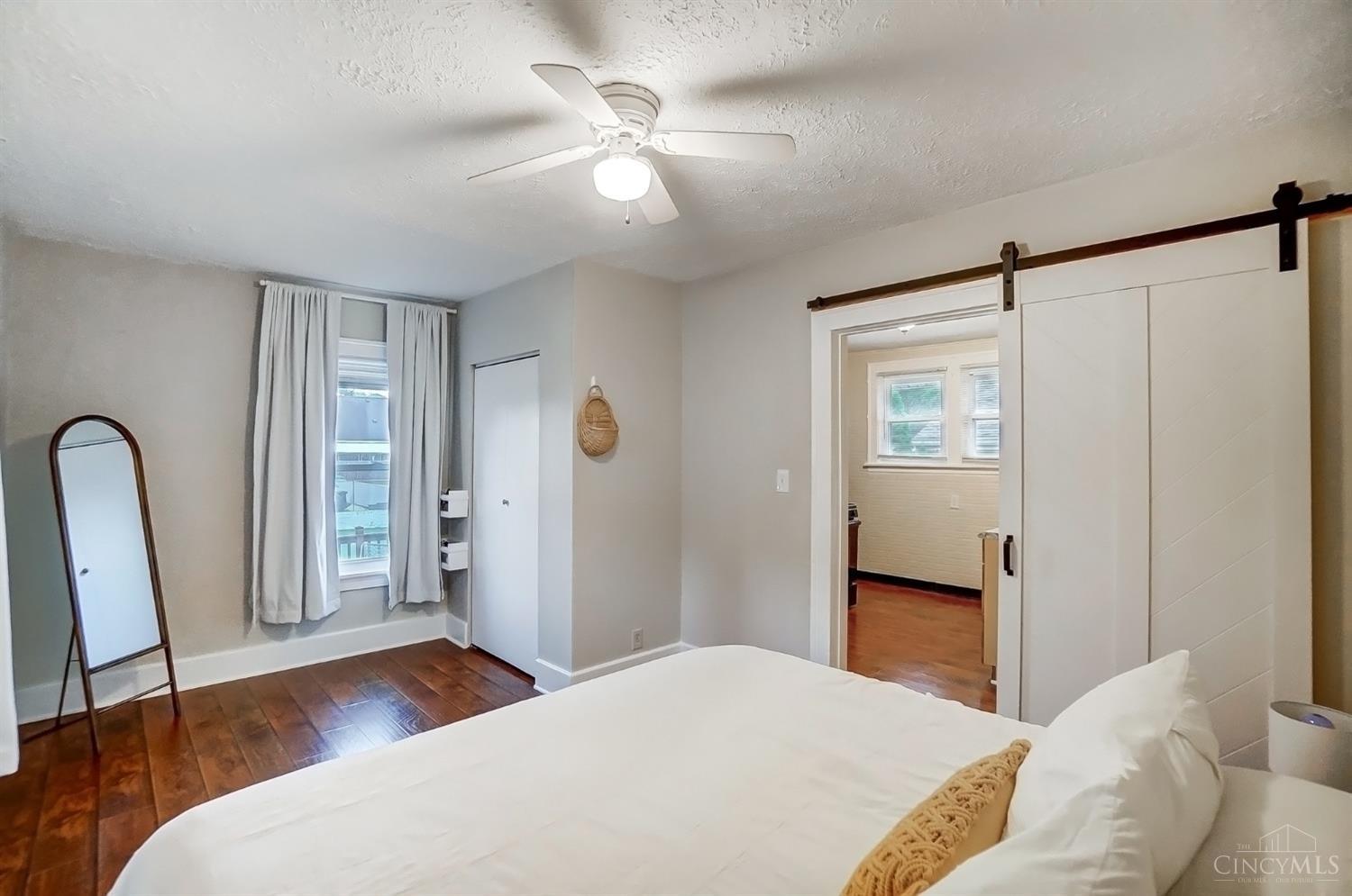 3992 Watterson Road Fairfax, OH 45227 - Photo 12 of 29 Gallery Image 12