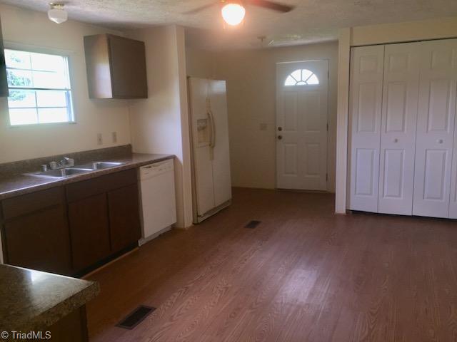 178 Longview Road Lexington, NC 27292 - Photo 3 of 16 Gallery Image 3