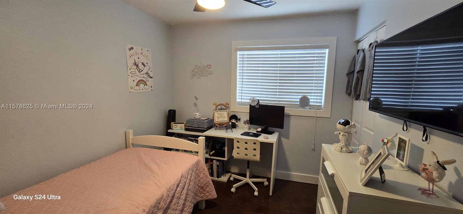 30018 Southwest 159th Drive Homestead, FL 33033 - Photo 22 of 27 a bedroom with a workspace