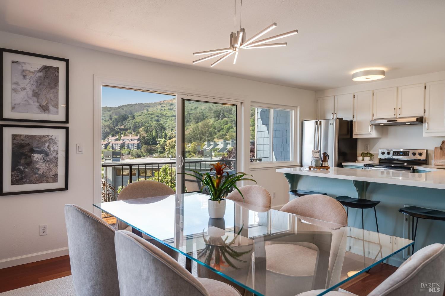 70 Stanford Way Sausalito, CA 94965 - Photo 13 of 55