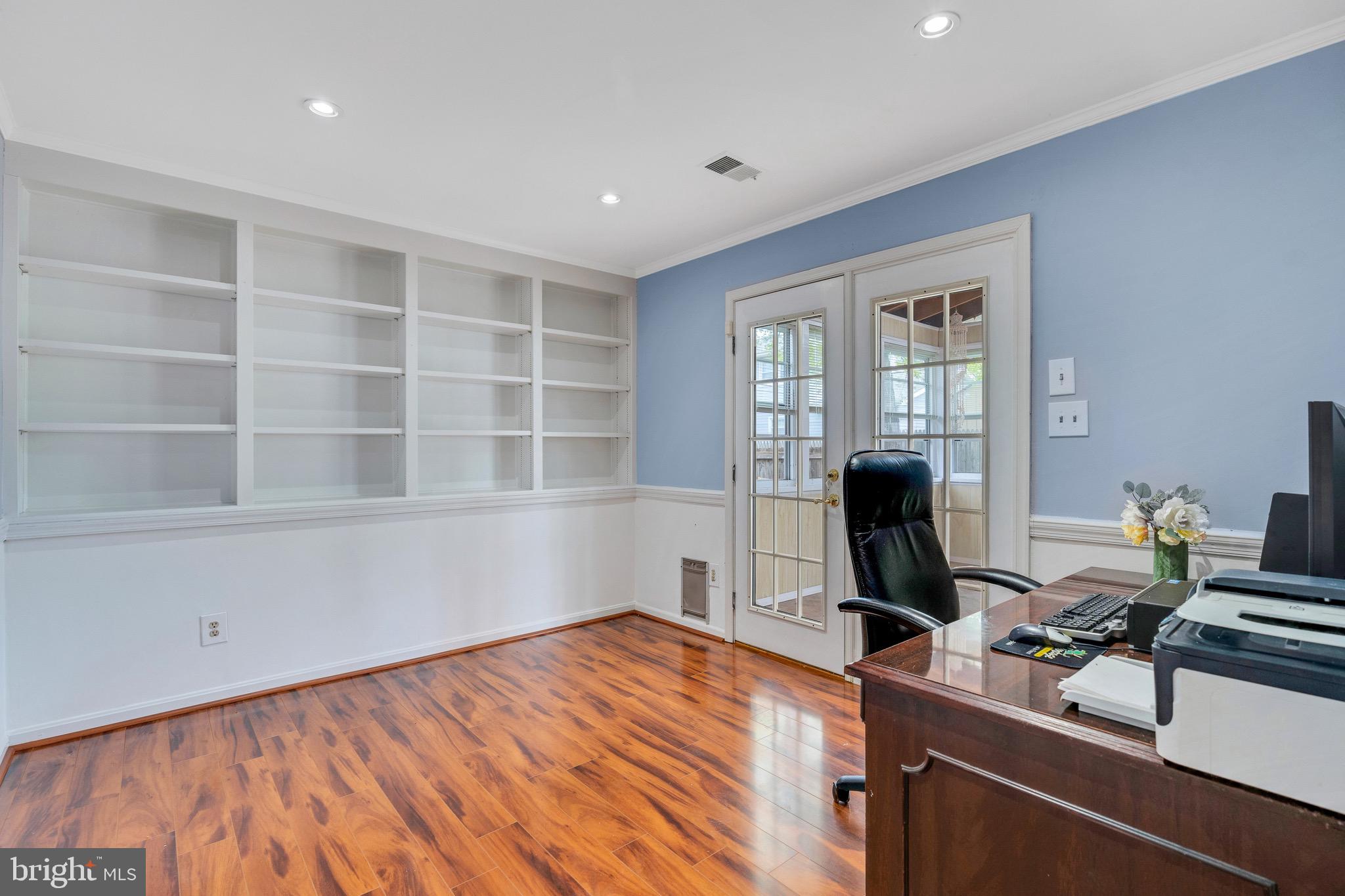 118 North Kennedy Road Sterling, VA 20164 - Photo 11 of 25 office with built-ins