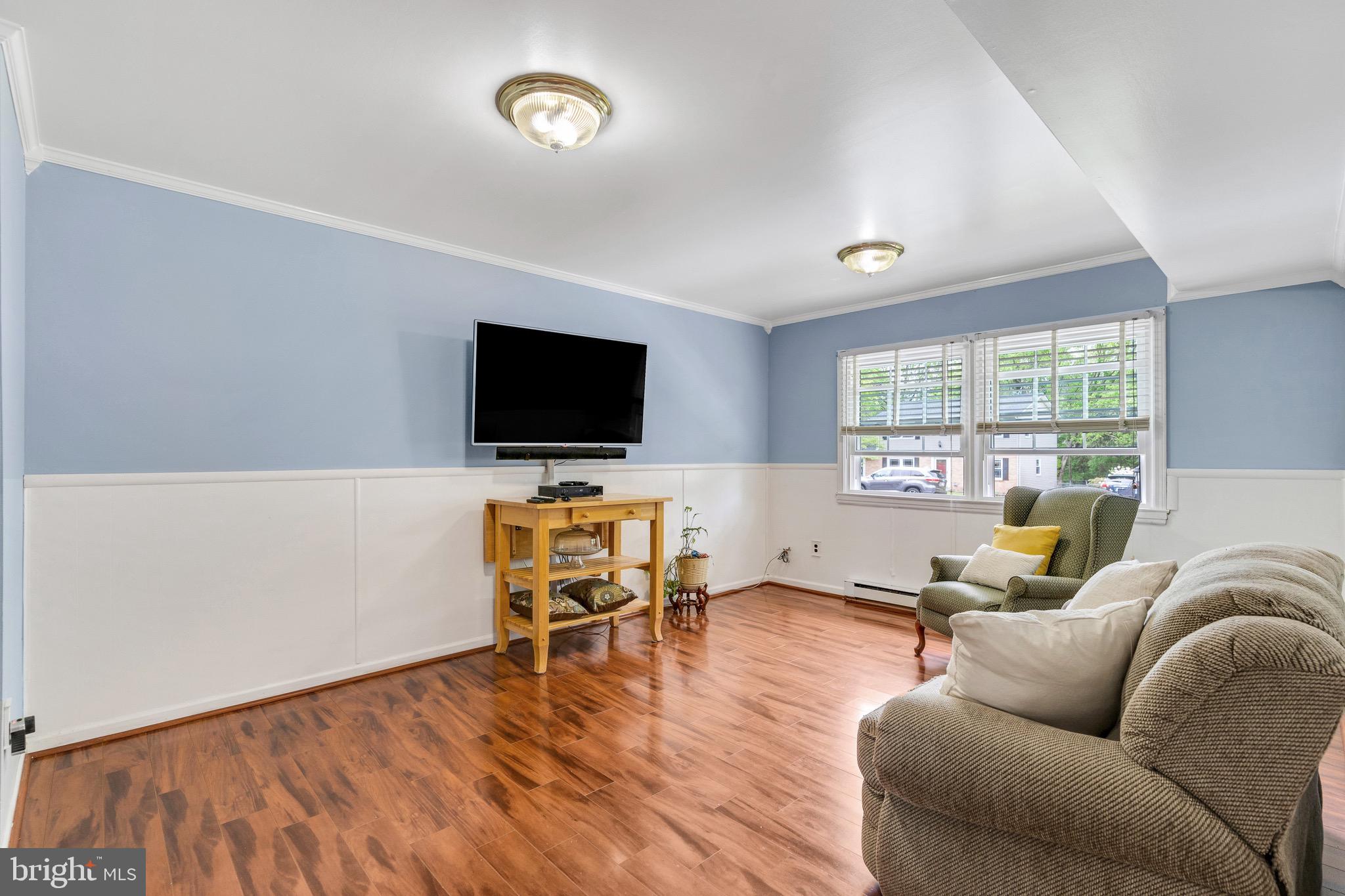 118 North Kennedy Road Sterling, VA 20164 - Photo 8 of 25 Family room/den off kitchen