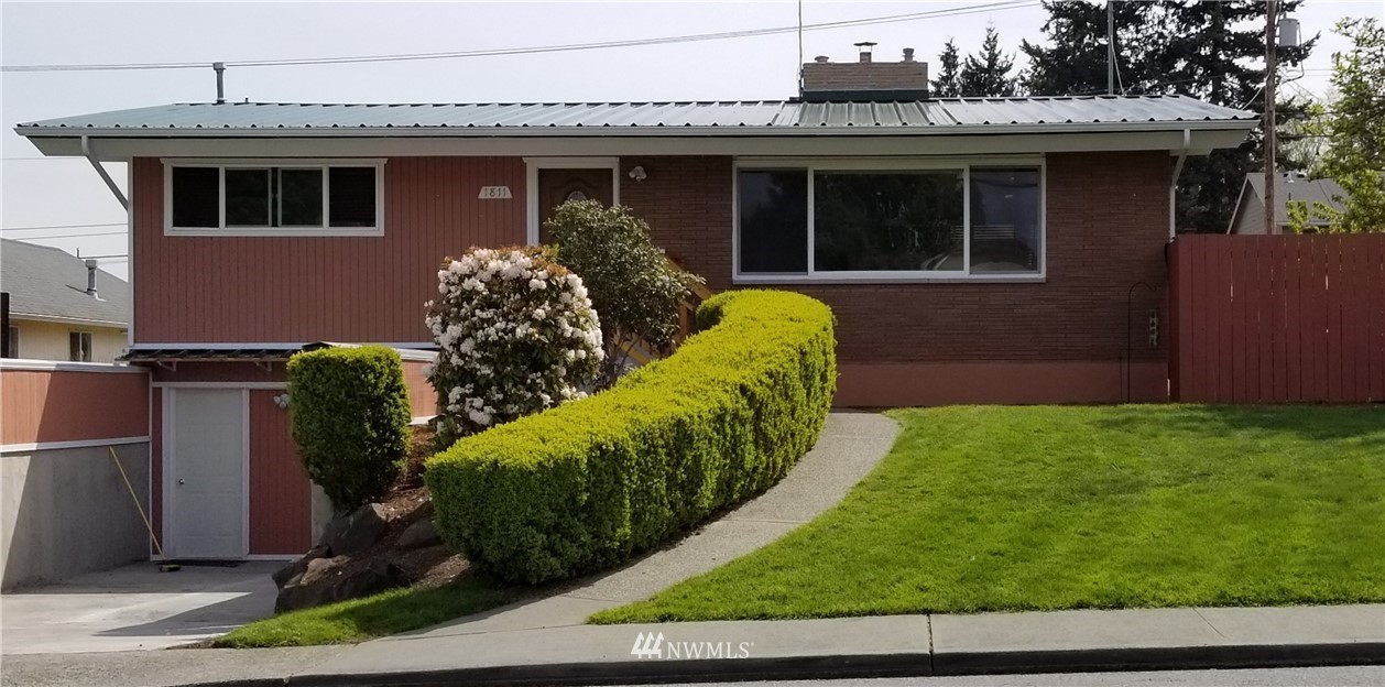 1811 Walnut Street Everett, WA 98201 - Photo 1 of 23 Gallery Image 1