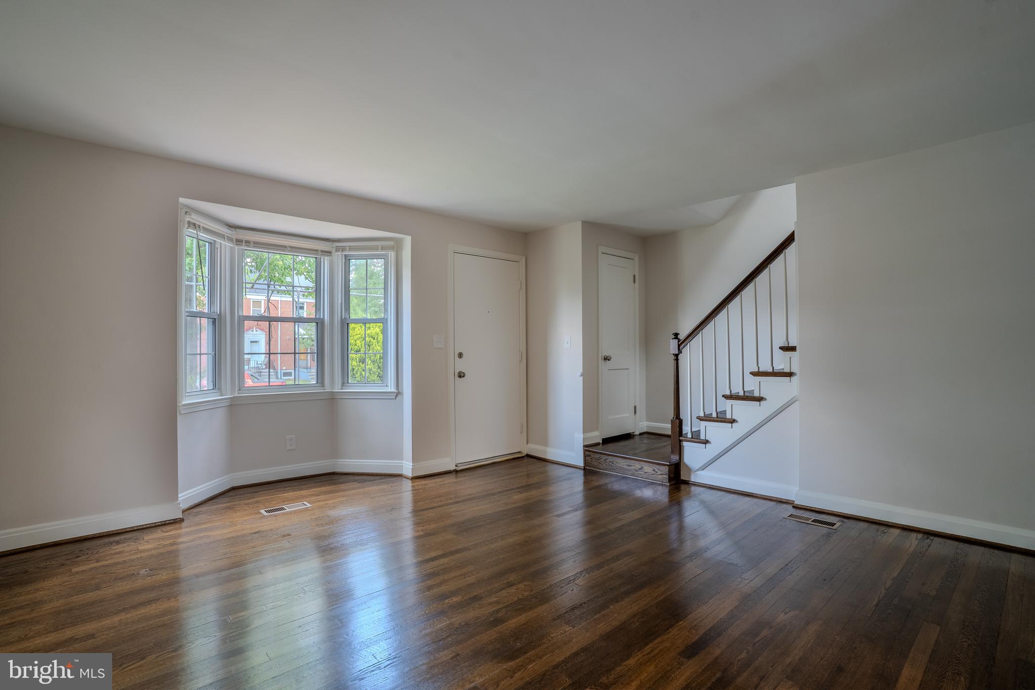 5810 Falkirk Road Baltimore, MD 21239 - Photo 4 of 28