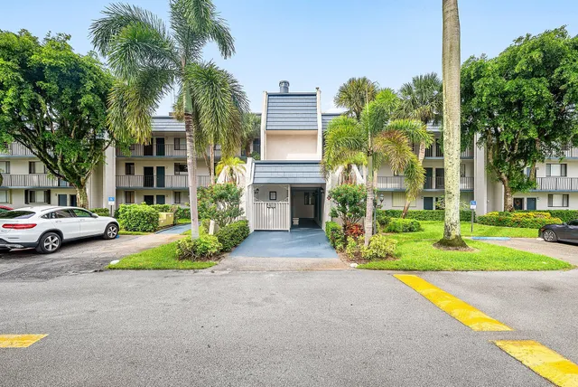 $229,999 | 4381 Trevi Court, Unit 202, Lake Worth, FL 33467