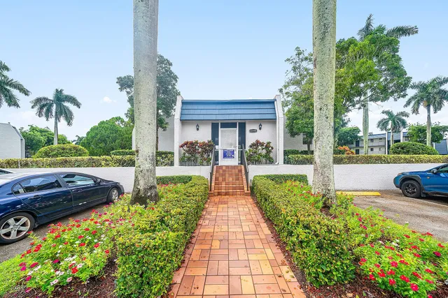 $229,999 | 4381 Trevi Court, Unit 202, Lake Worth, FL 33467