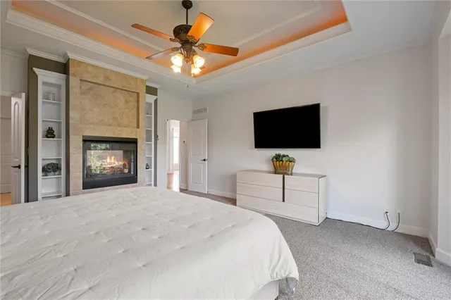 $1,250,000 | 8190 Shoreline Drive, Parkville, MO 64152