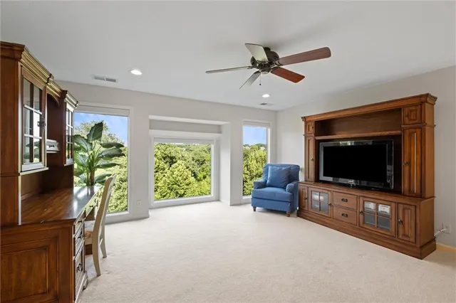 $1,250,000 | 8190 Shoreline Drive, Parkville, MO 64152