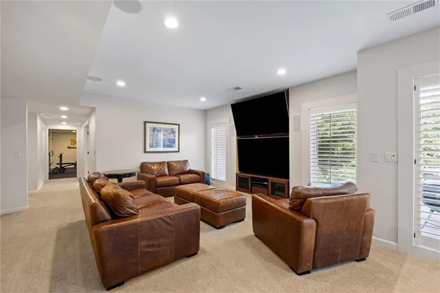 $1,250,000 | 8190 Shoreline Drive, Parkville, MO 64152