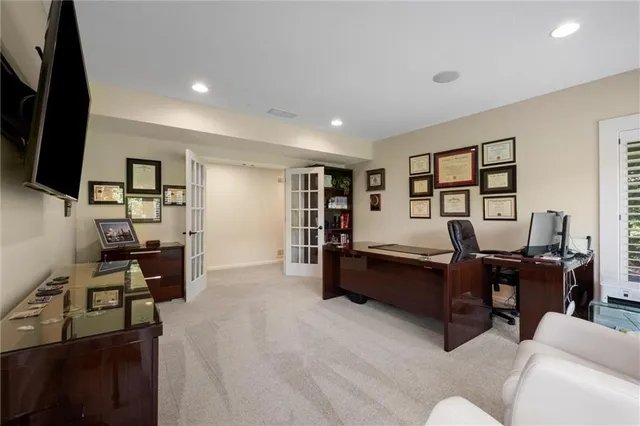 $1,250,000 | 8190 Shoreline Drive, Parkville, MO 64152