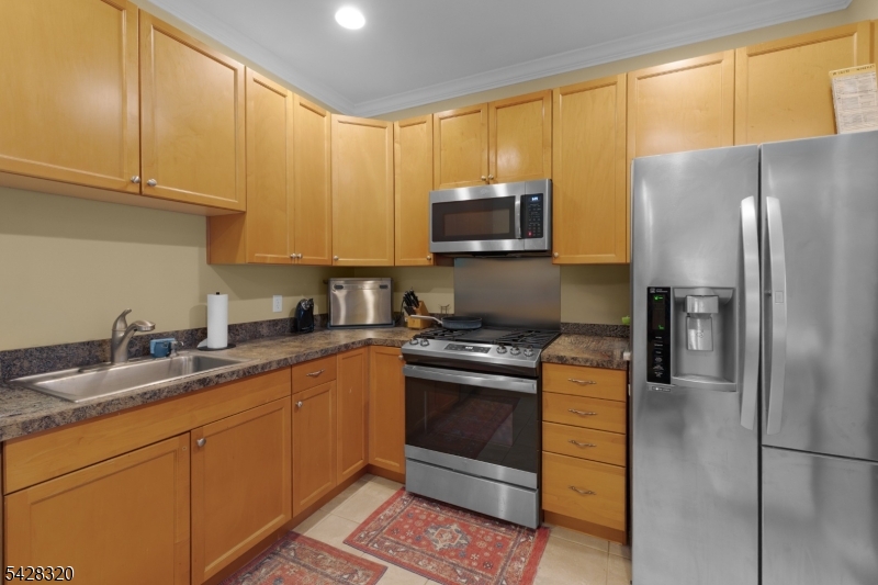 84 Autumn Ridge Road Morris Plains, NJ 07950 - Photo 3 of 22