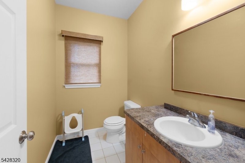 84 Autumn Ridge Road Morris Plains, NJ 07950 - Photo 8 of 22