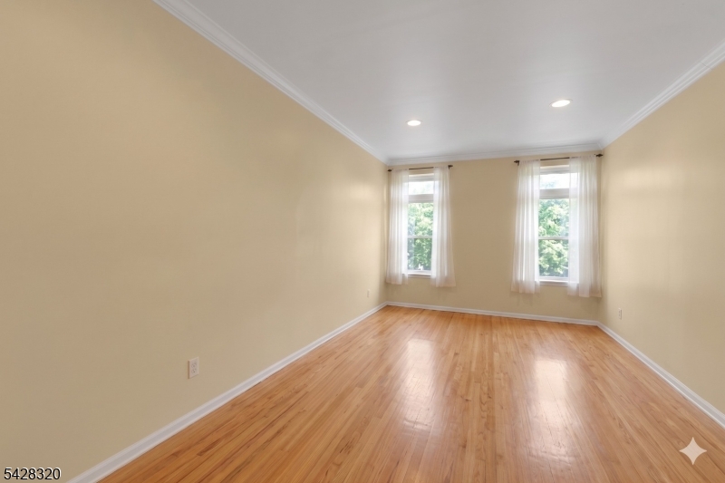 84 Autumn Ridge Road Morris Plains, NJ 07950 - Photo 9 of 22