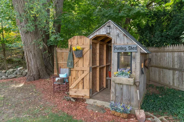 $650,000 | 187 King Street, Boscawen, NH 03303