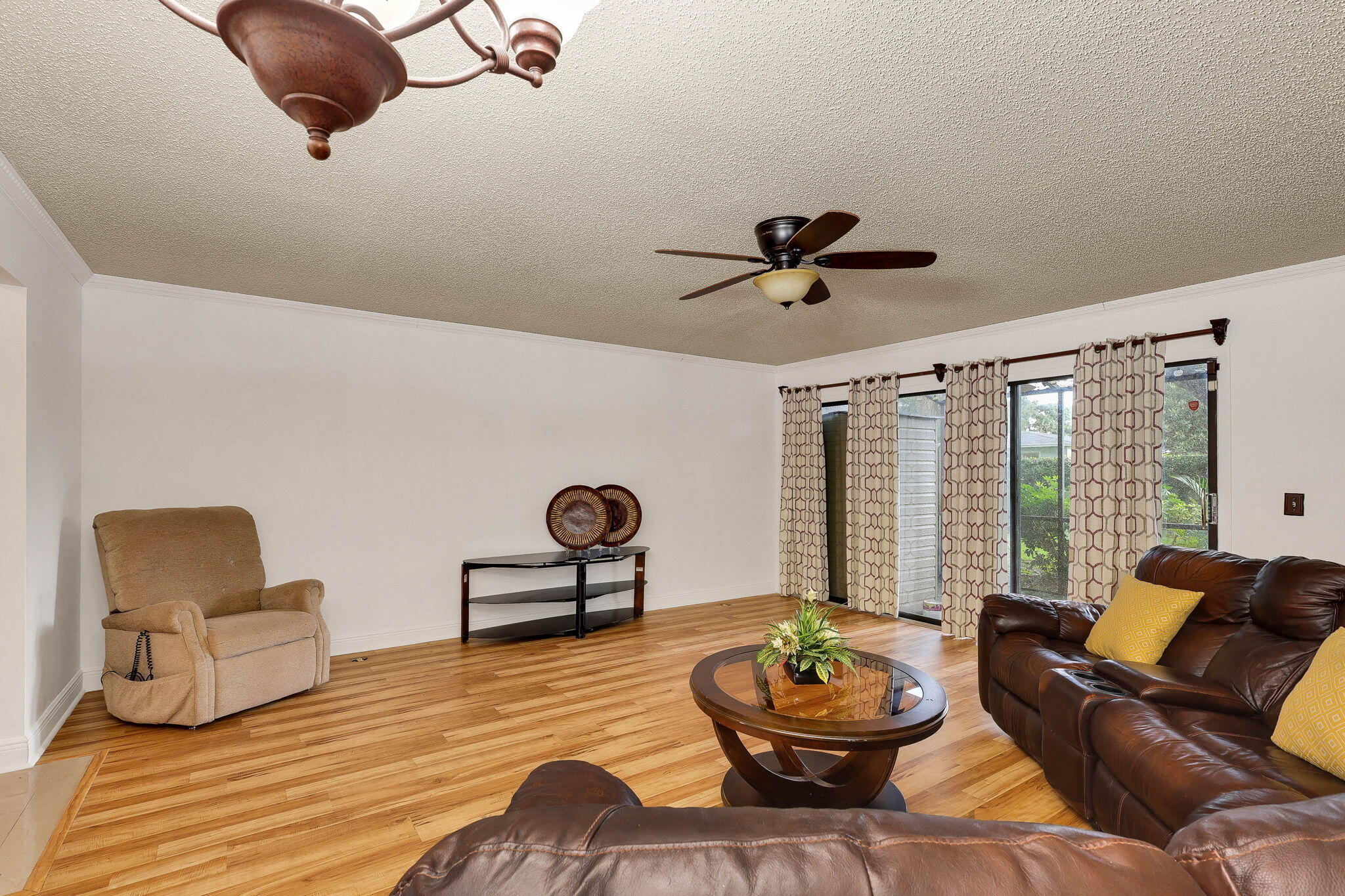 2020 Colonial Road, Unit 6 Fort Pierce, FL 34950 - Photo 13 of 31 11-web-or-mls-5P1A6397