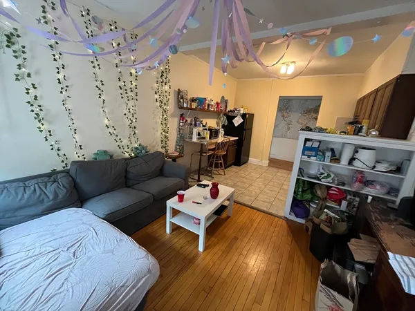 $2,900 | 68 Egmont Street, Unit 4, Brookline, MA 02446