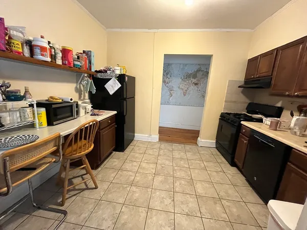 $2,900 | 68 Egmont Street, Unit 4, Brookline, MA 02446