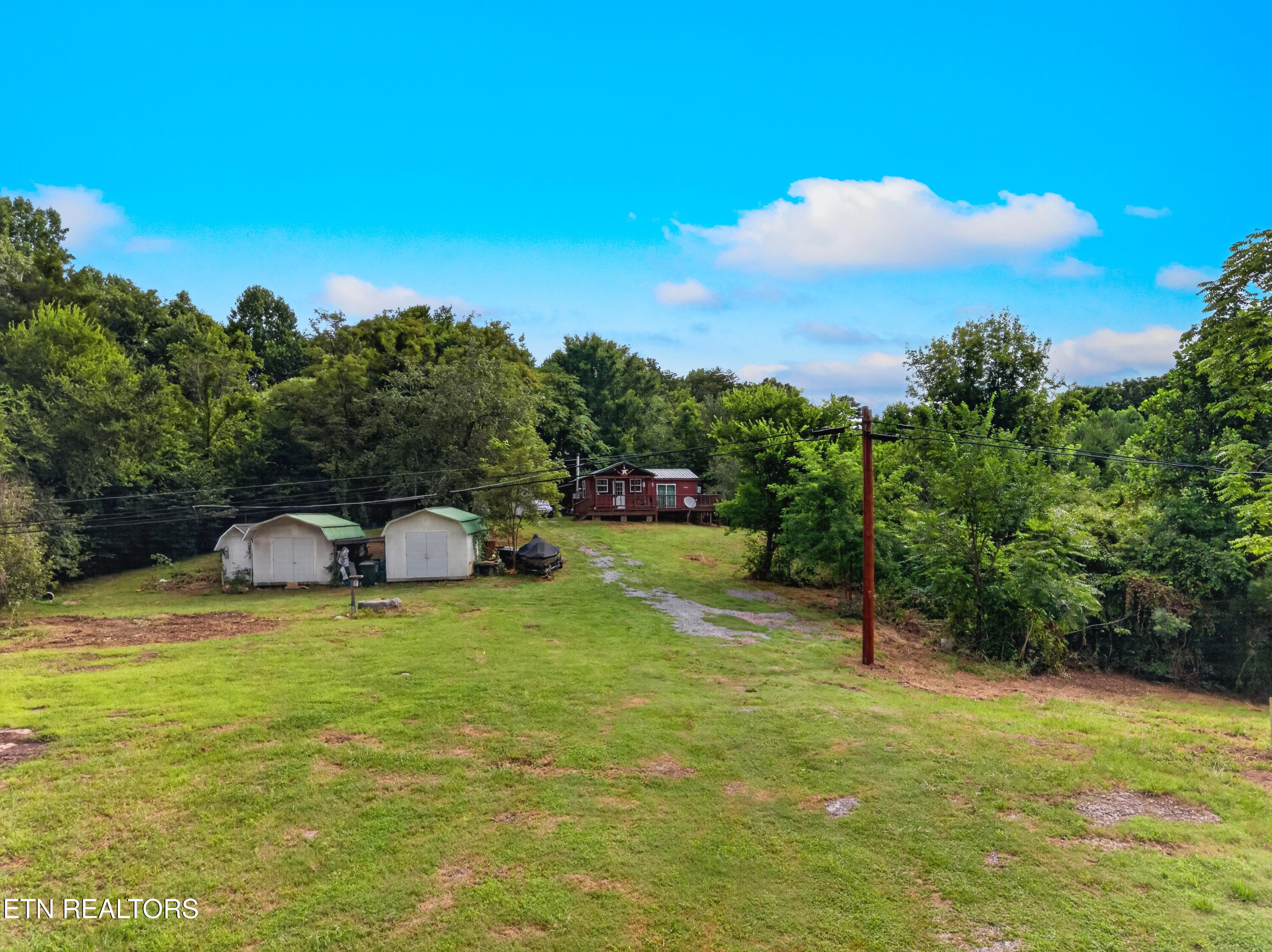 420 Blowing Cave Road Sevierville, TN 37876 - Photo 3 of 40 035-420BlowingCaveRoad-Sevierville-TN-37
