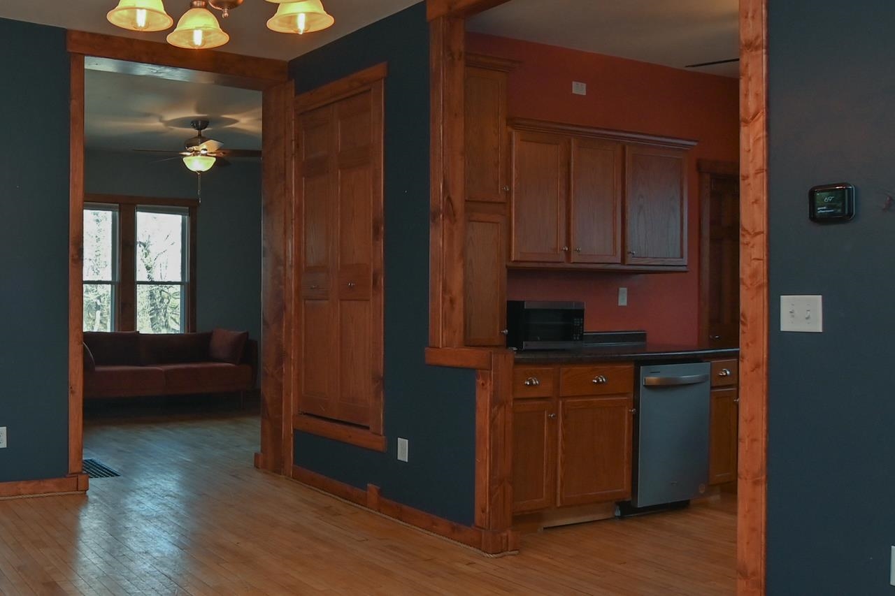 835 East John Street Appleton, WI 54911 - Photo 11 of 27