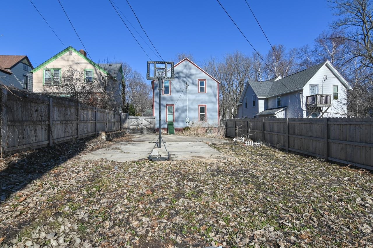 835 East John Street Appleton, WI 54911 - Photo 25 of 27