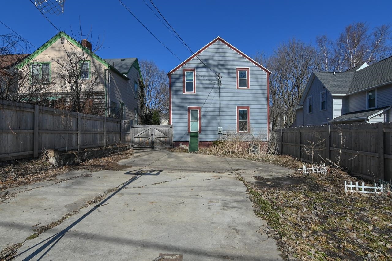 835 East John Street Appleton, WI 54911 - Photo 26 of 27